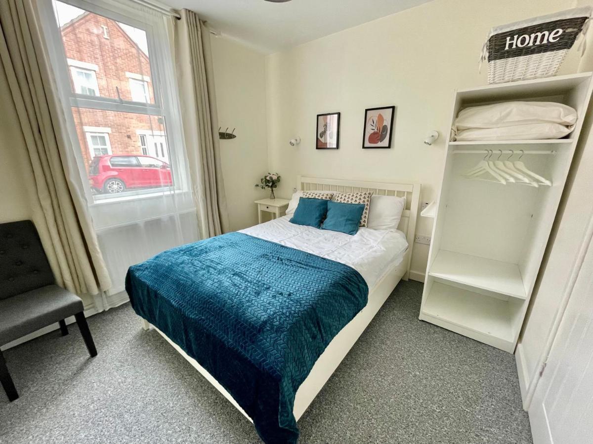 The Corner House - Modern Chesterfield Town Centre Apartments Buitenkant foto